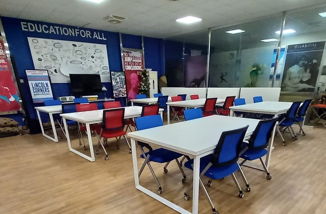 office chairs in Lahore Workspace Office furniture with best features