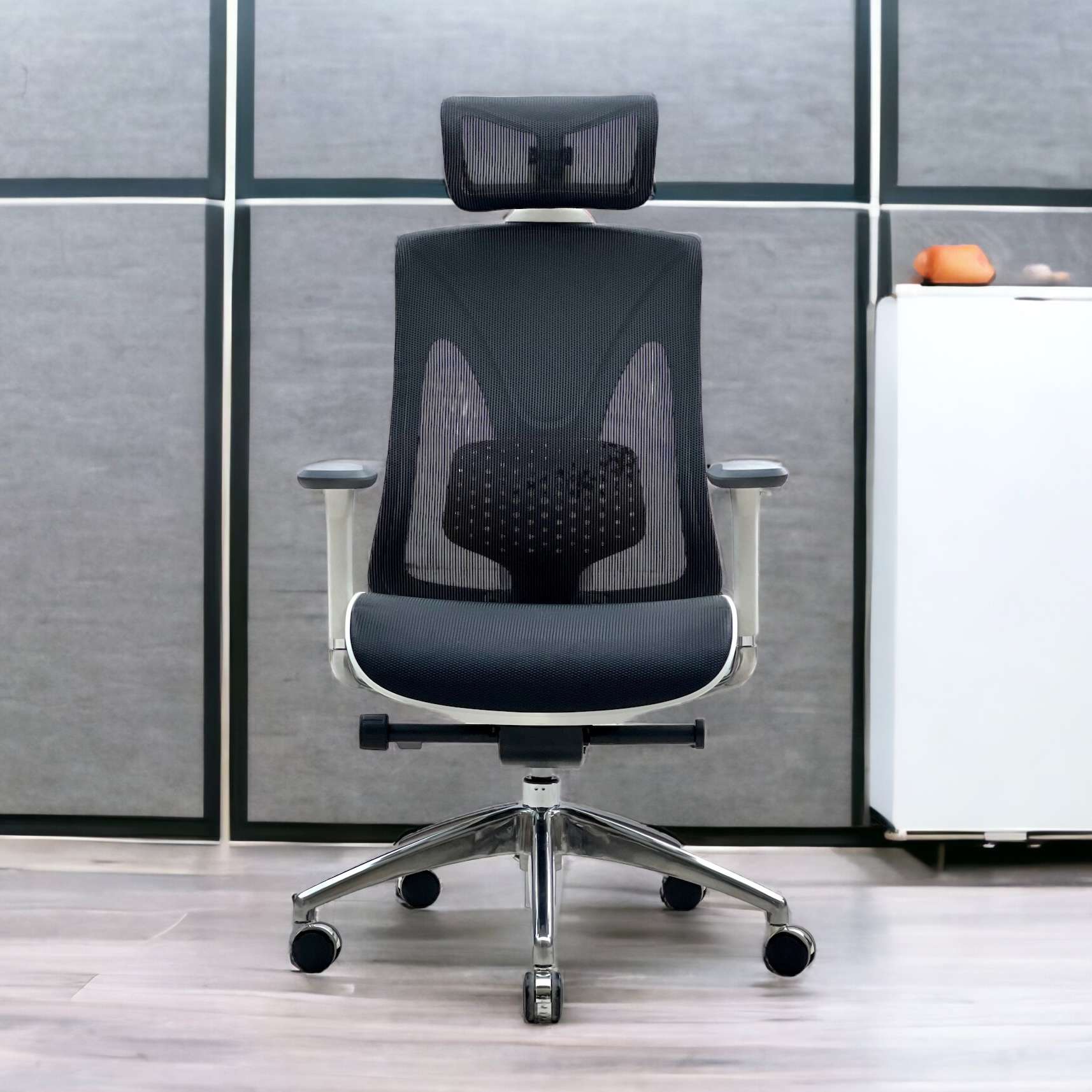 Swift Executive Chair Front Angle