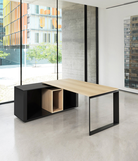 Elvo Manager Table MOT010