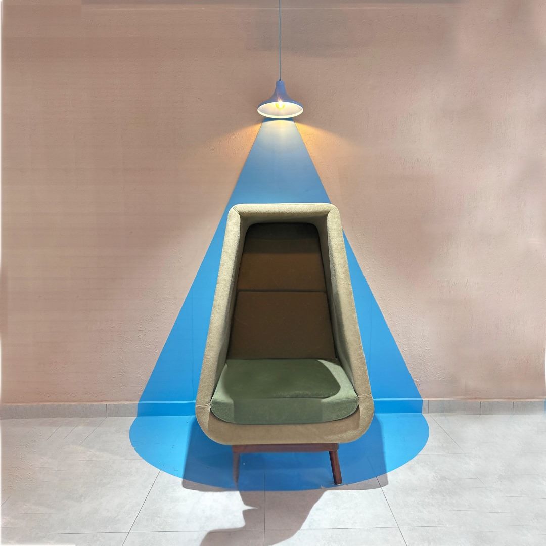 Lounge Sitting Pod